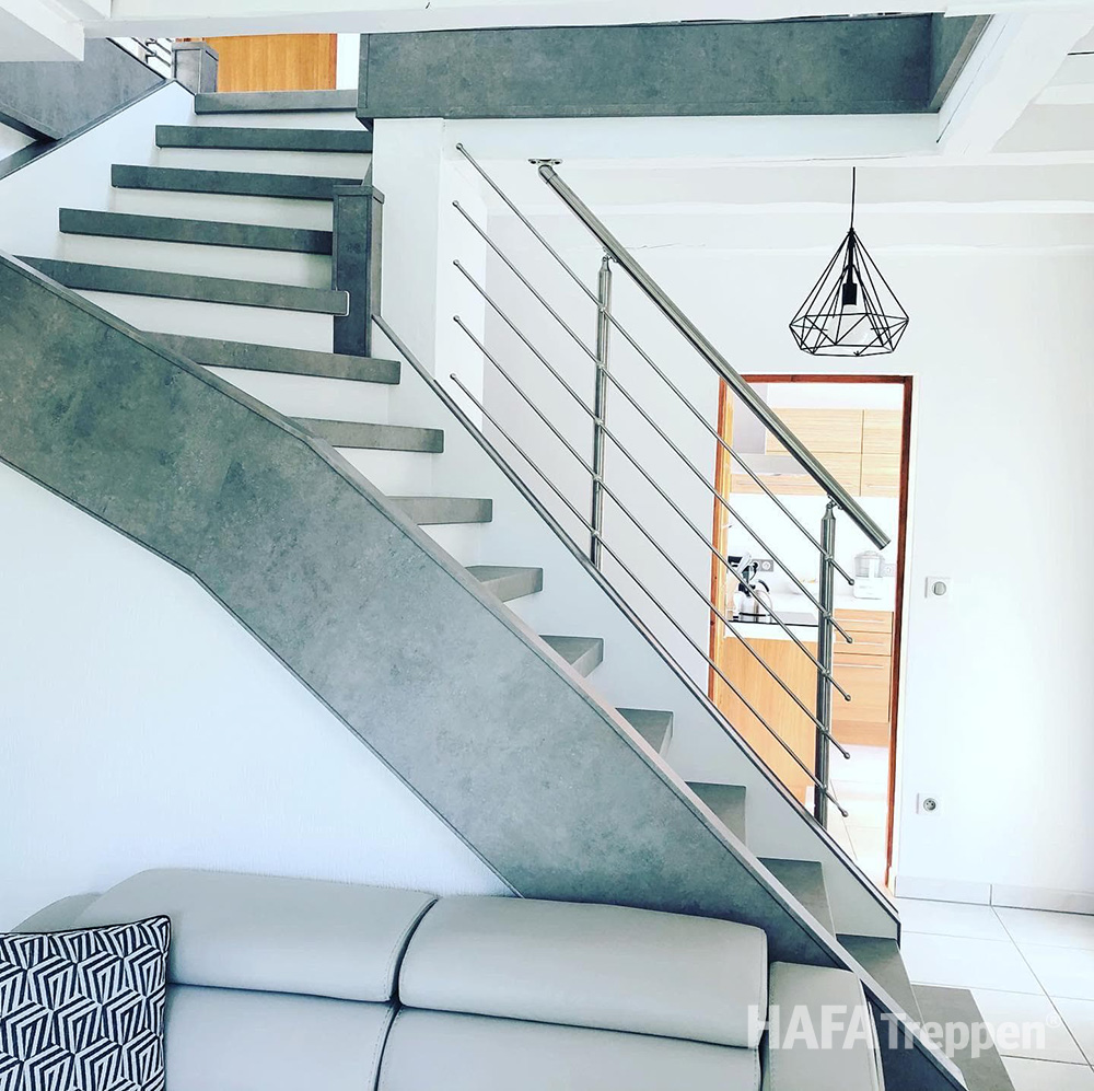 Referenzbild: renovierte Treppe mit HAFA Renovierungsstufen
