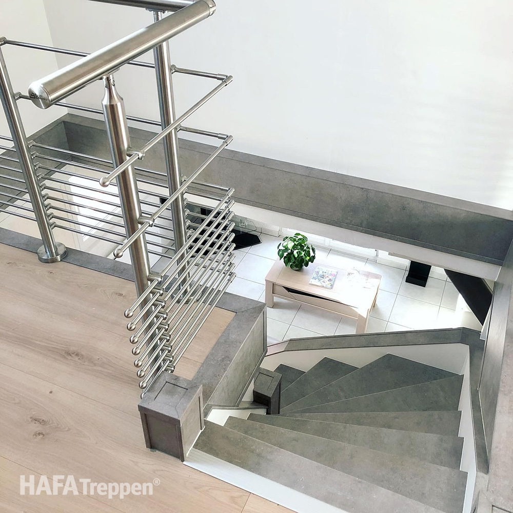 Referenzbild: renovierte Treppe mit HAFA Renovierungsstufen