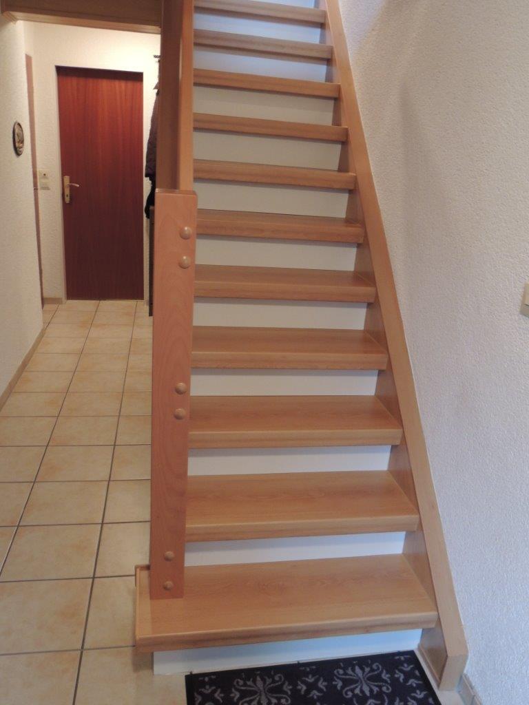 Treppenrenovierung mit Lamina Buche - nachher